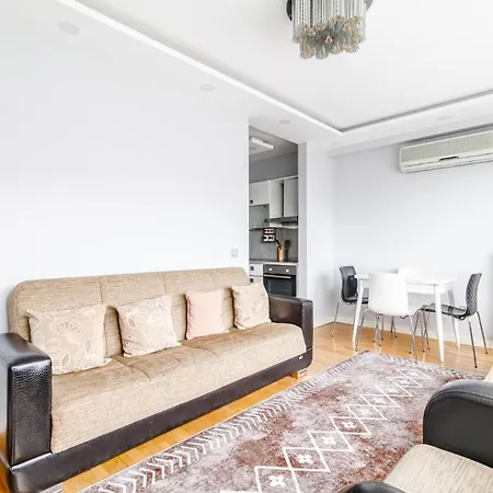 Flat W Shared Pool And Gym 8min To Citys Cevahir דירה *