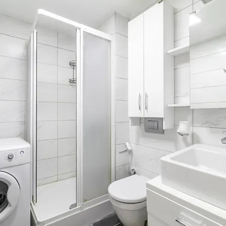 Flat W Shared Pool And Gym 8min To Citys Cevahir